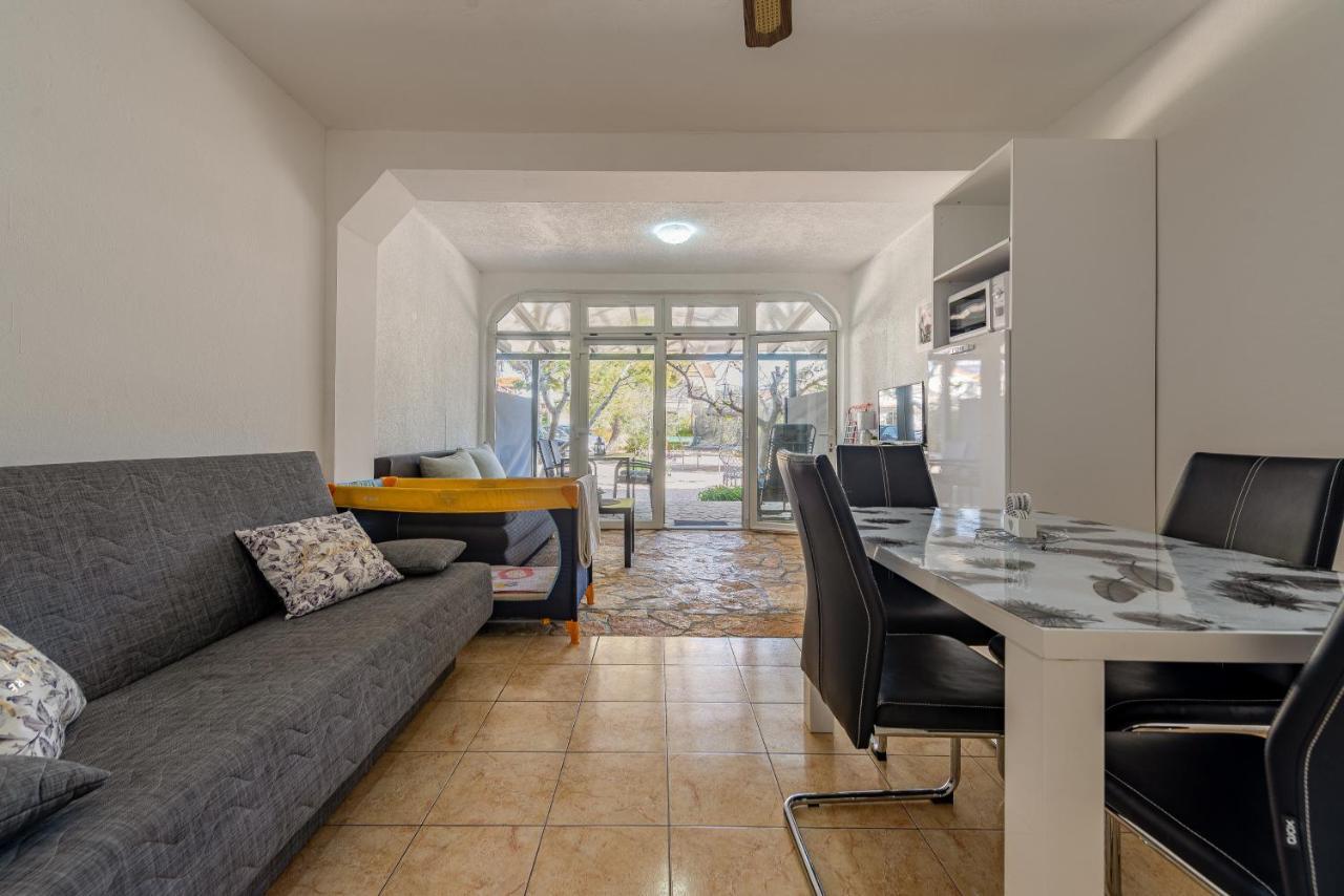 Apartments Villa Agape Vir Extérieur photo